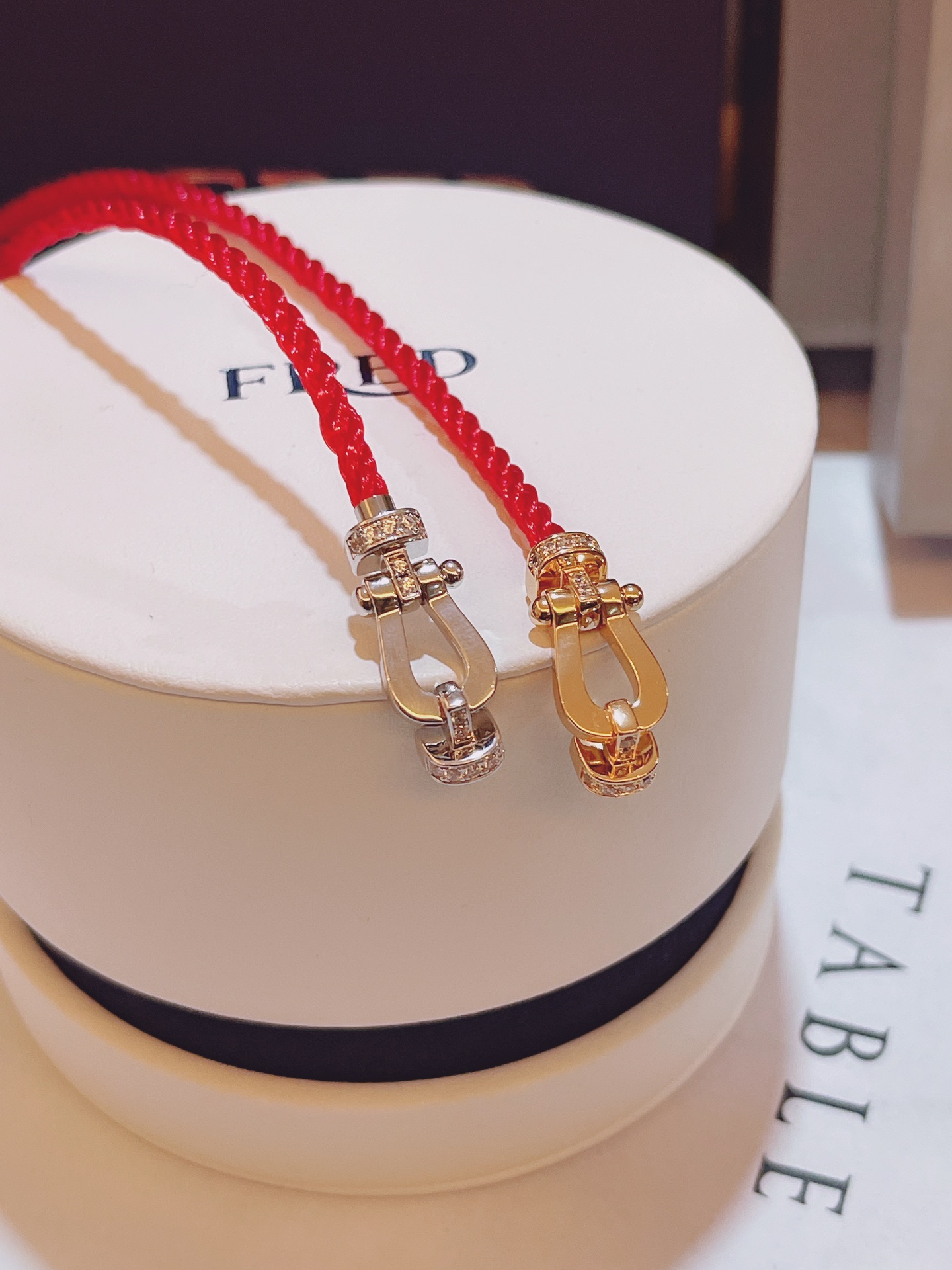 【Fr*ed Fred】Classic horseshoe clasp bracelet