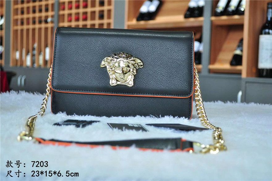 Versace AAA Quality Messenger Bags #597624