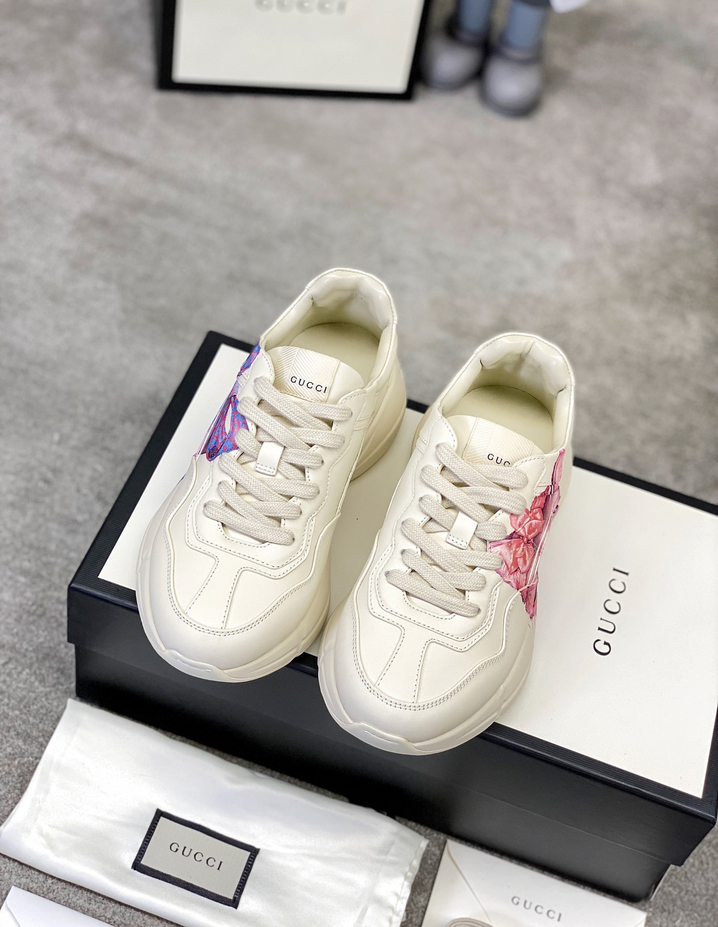 Gucci shoe44
