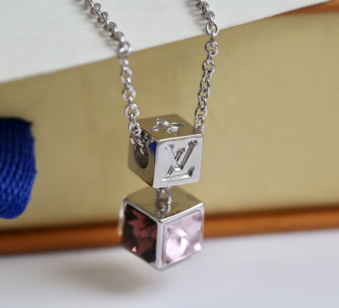 Wholesale Louis Vuitton Logo Necklace