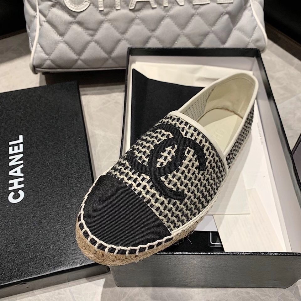 Chanel Shoes396