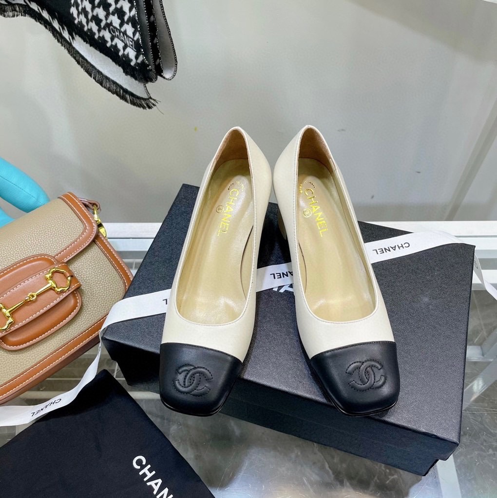 Chanel Shoes486