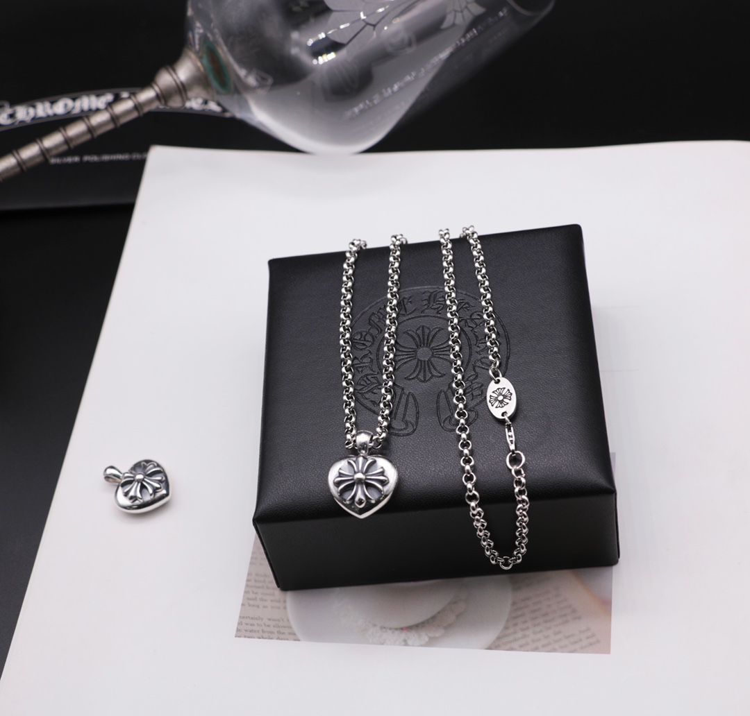 C*hrome Hearts Sterling silver heart cross pendant necklace Classic heart pendant retro style, super sophisticated and fashionable