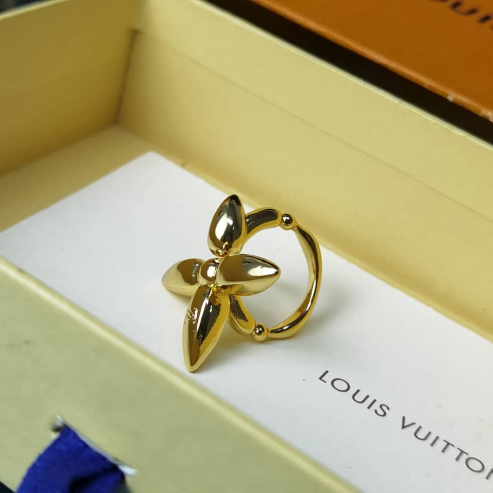 Replica Louis Vuitton Ring