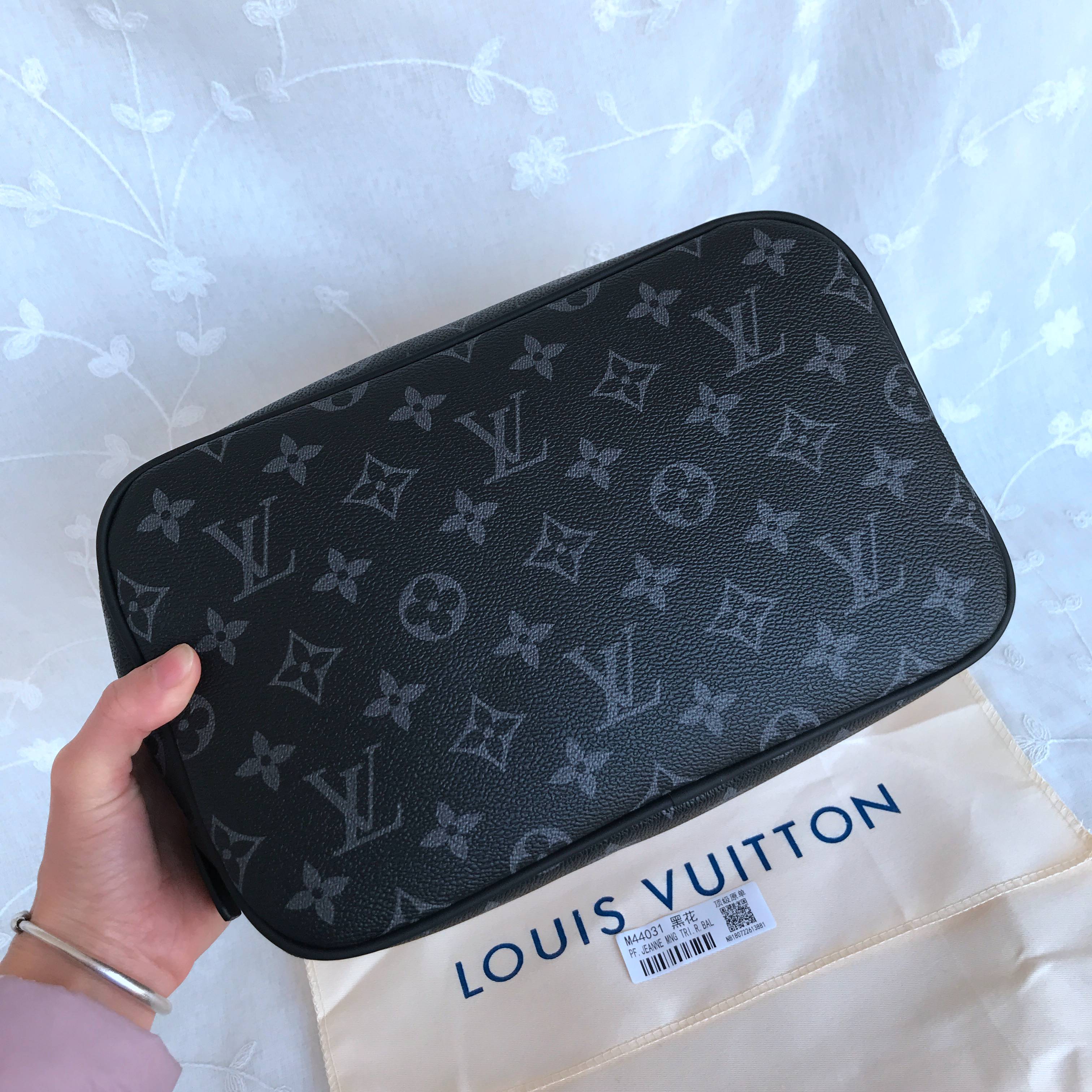 LV bag M44031