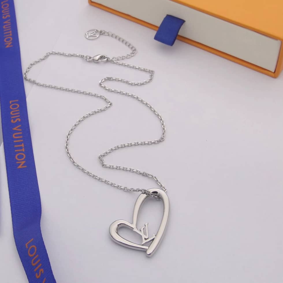 Best Louis Vuitton Imitation Necklace