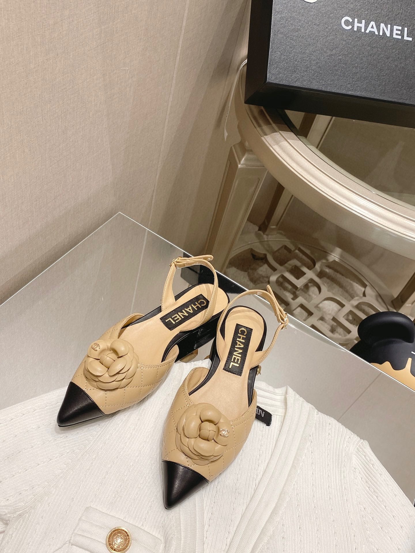 Chanel Shoes245