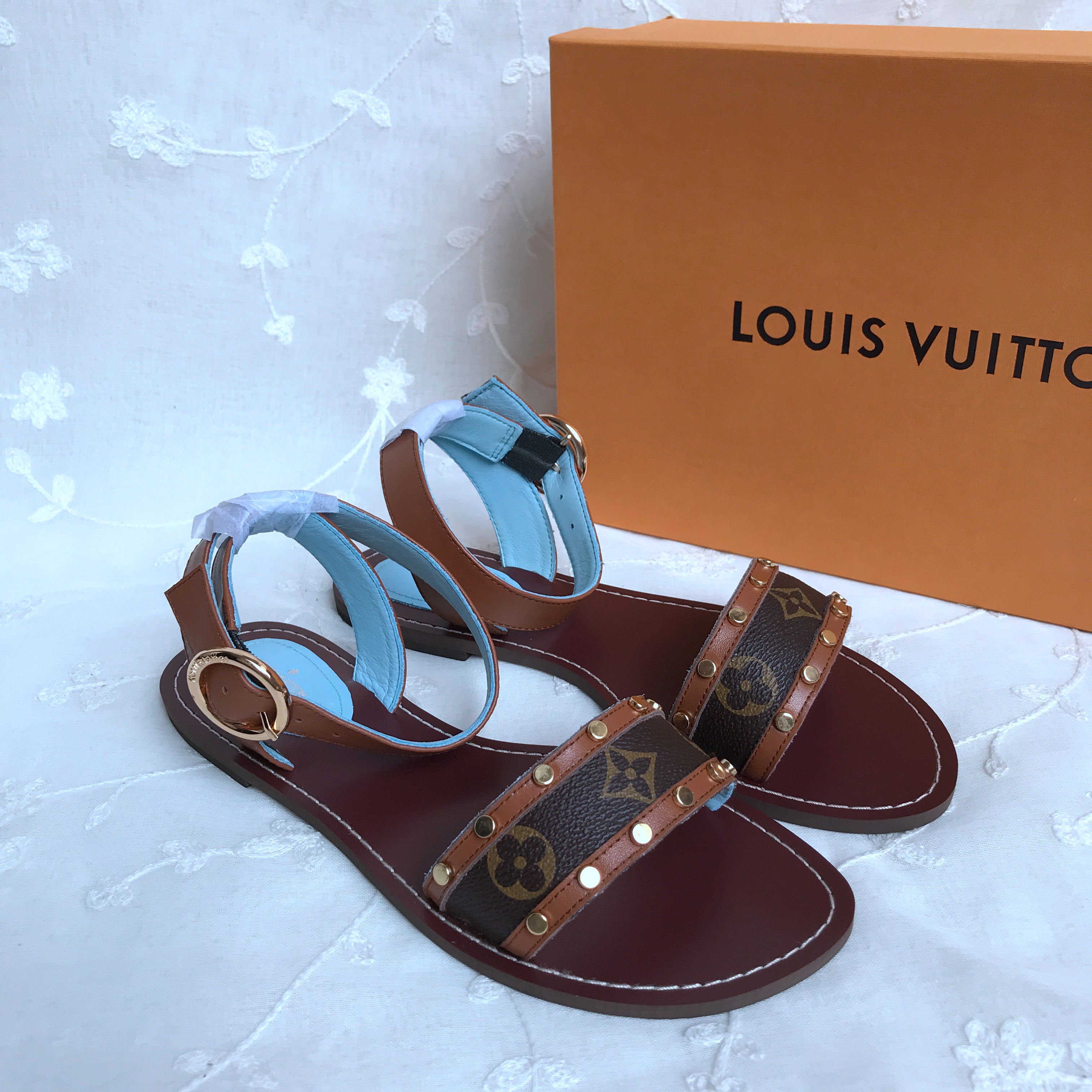 LV Sandals 438808