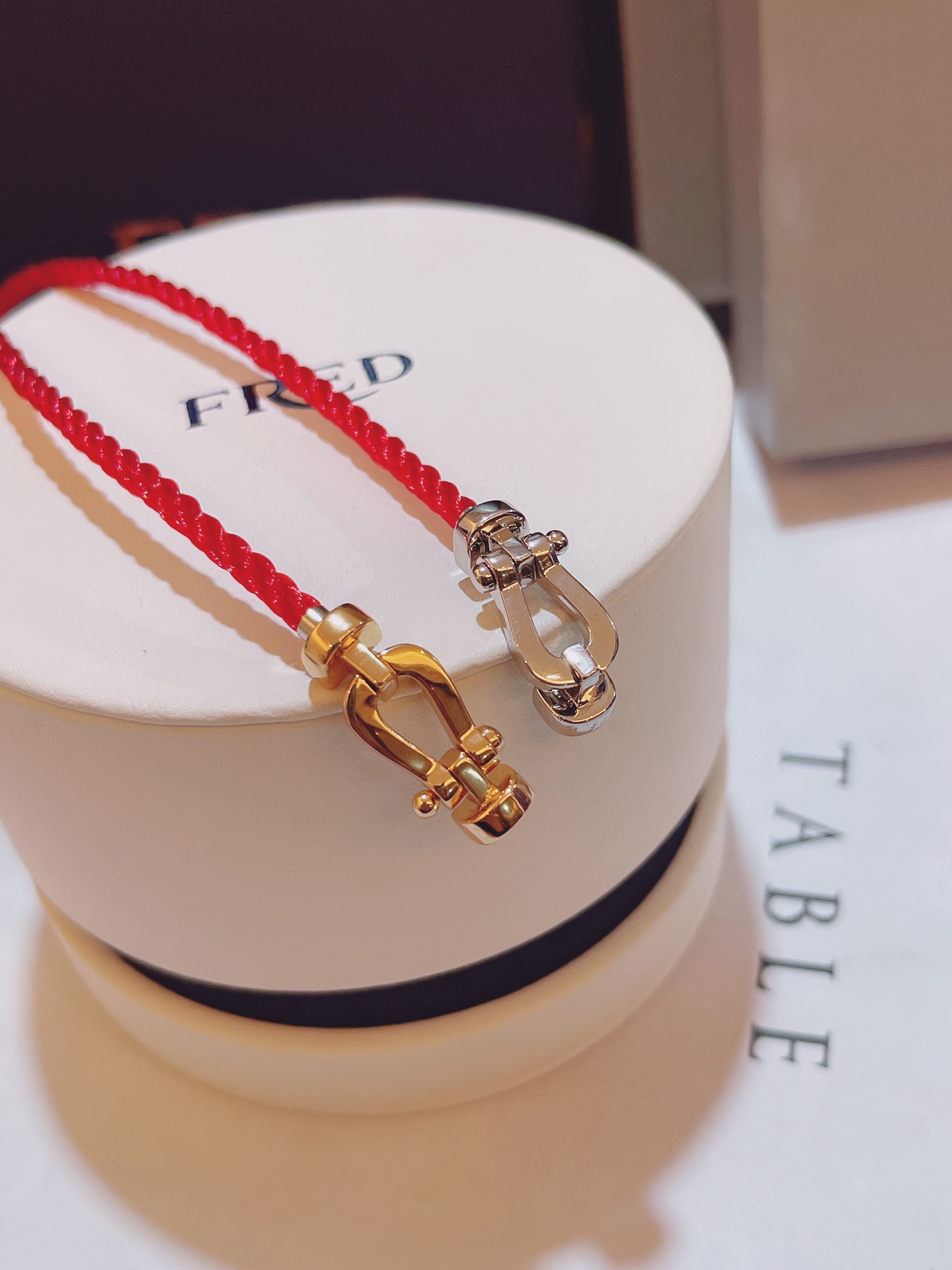 【Fr*ed Fred】Classic horseshoe clasp bracelet