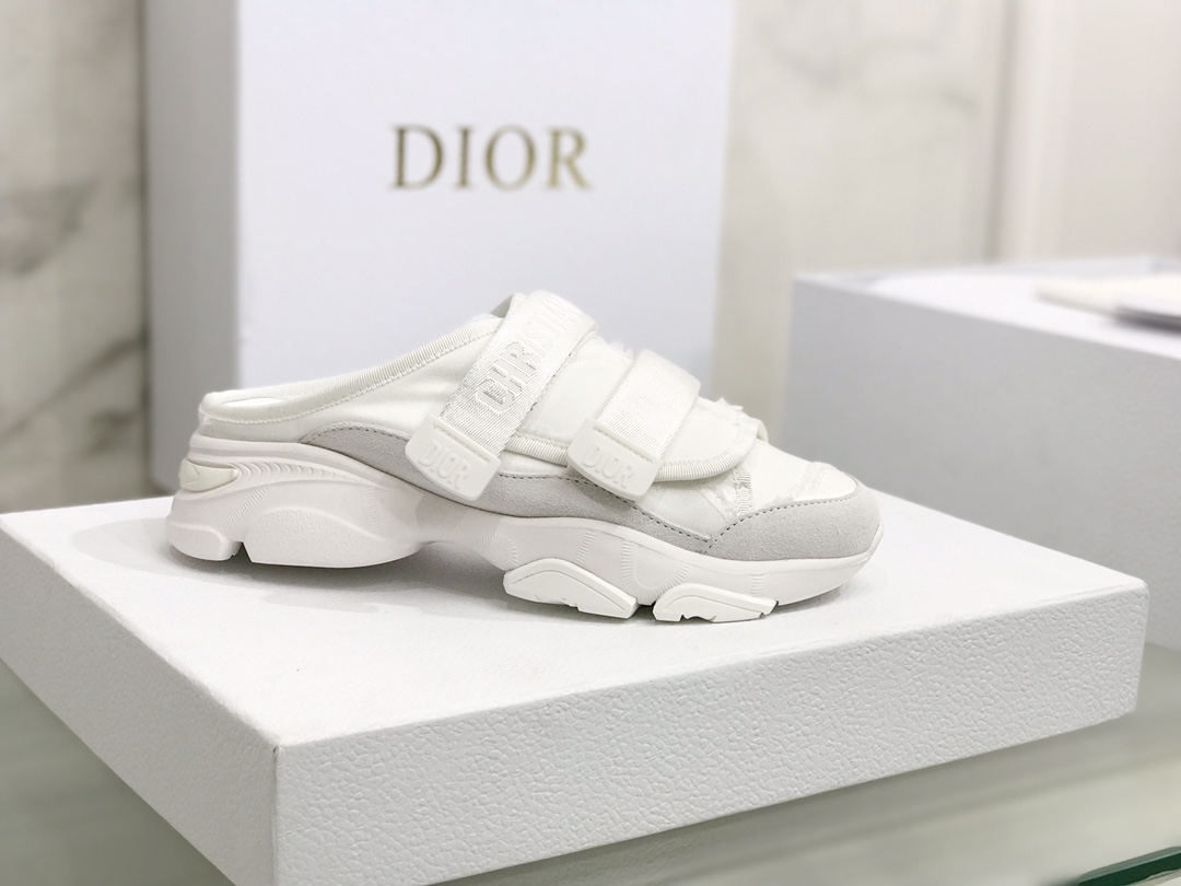 Dior shoes260