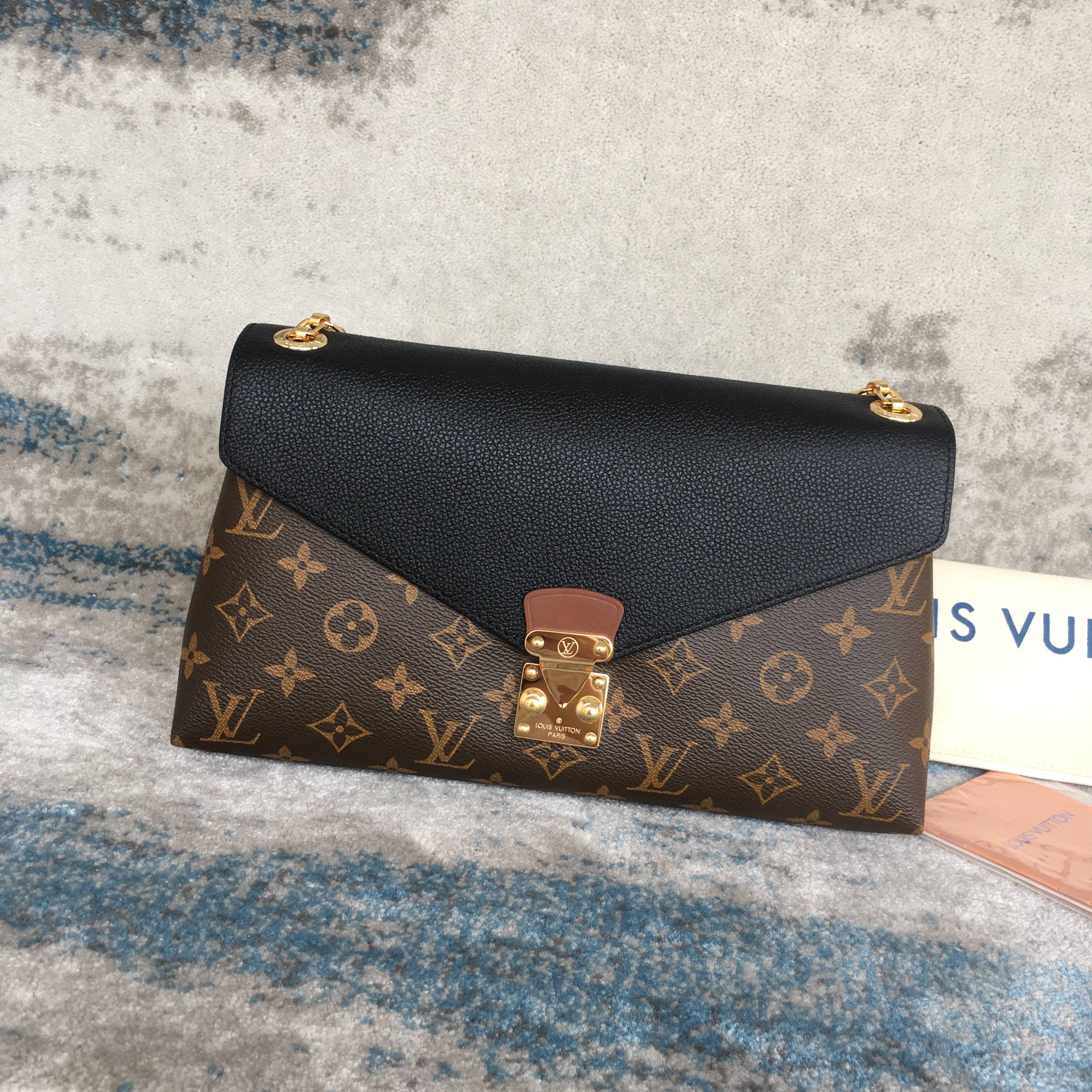 LV Pallas Chain Shoulder Bag M41200