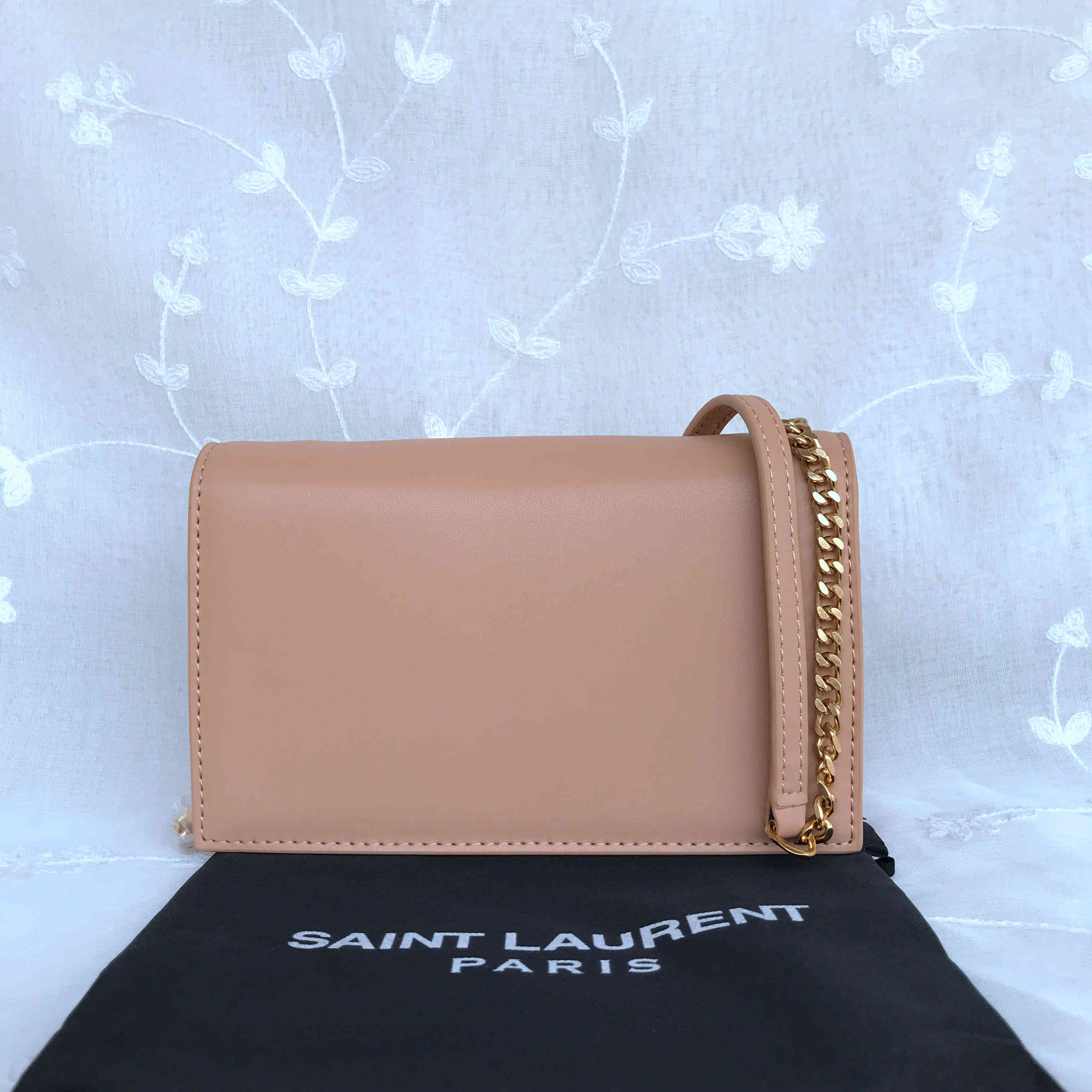 KATE CHAIN WALLET WITH TASSEL IN GRAIN DE POUDRE EMBOSSED LEATHER