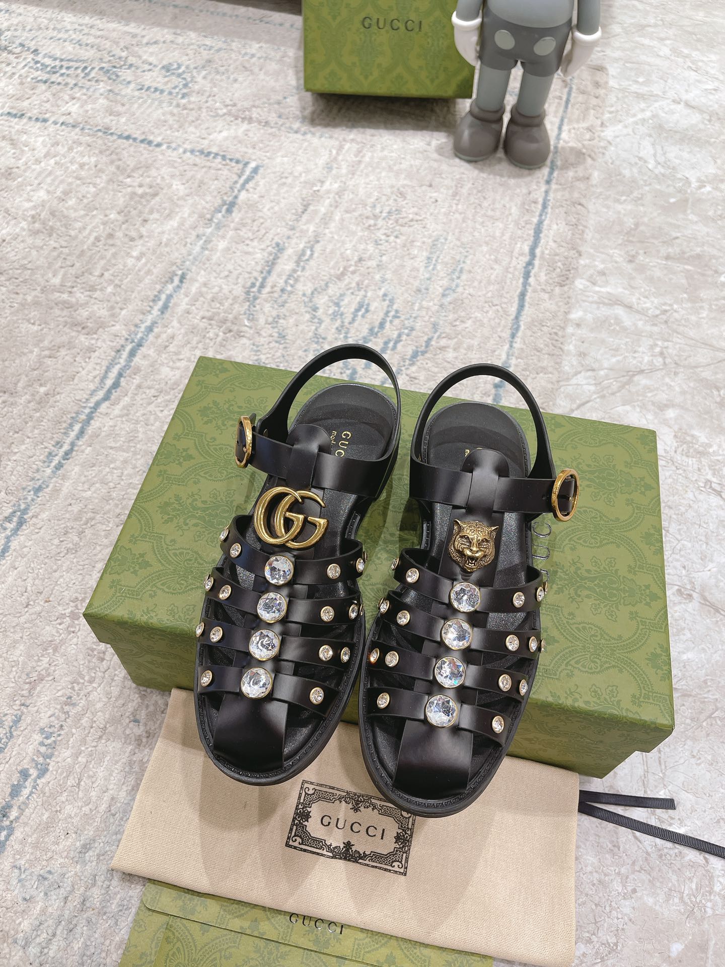 Gucci shoe447