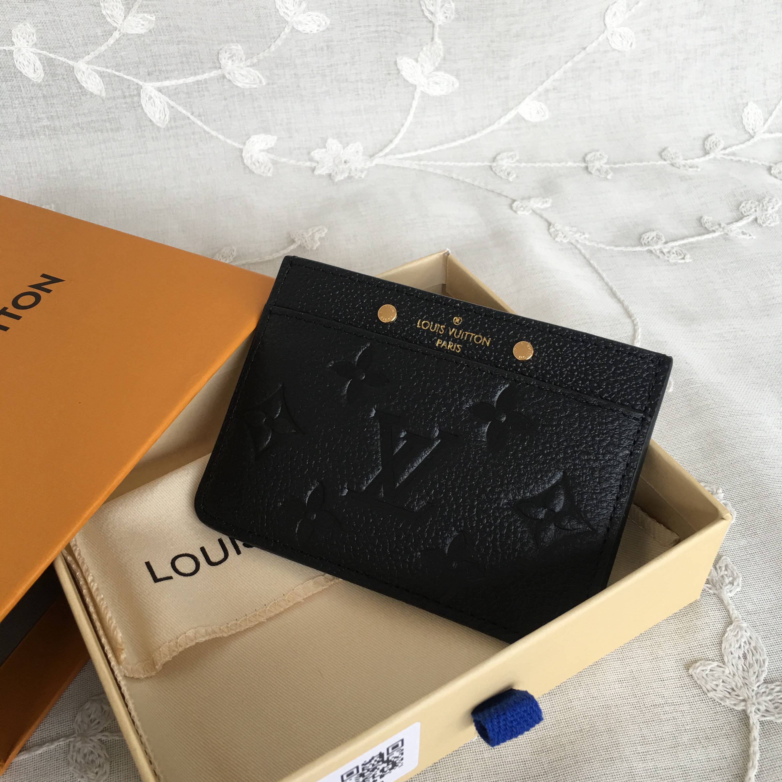 LV Card Holder M69171