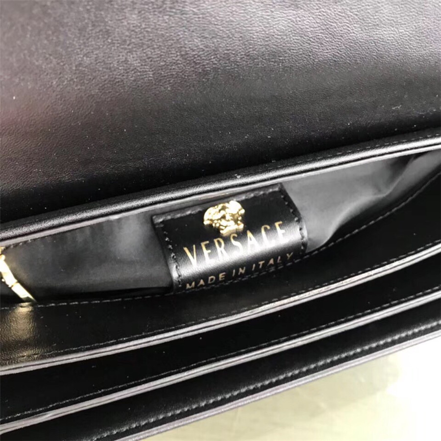 Versace AAA Quality Messenger Bags #720633