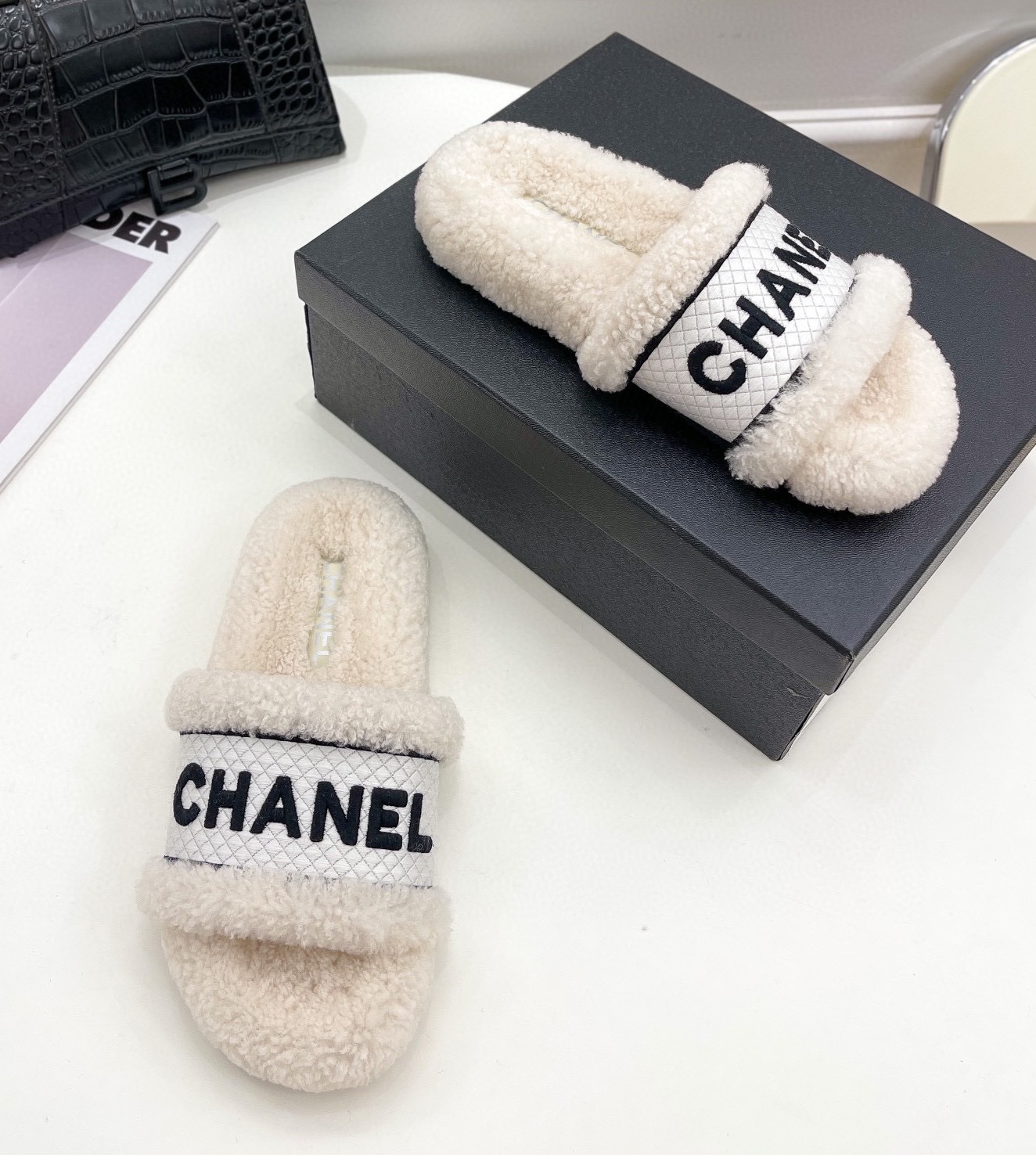 Chanel Shoes253