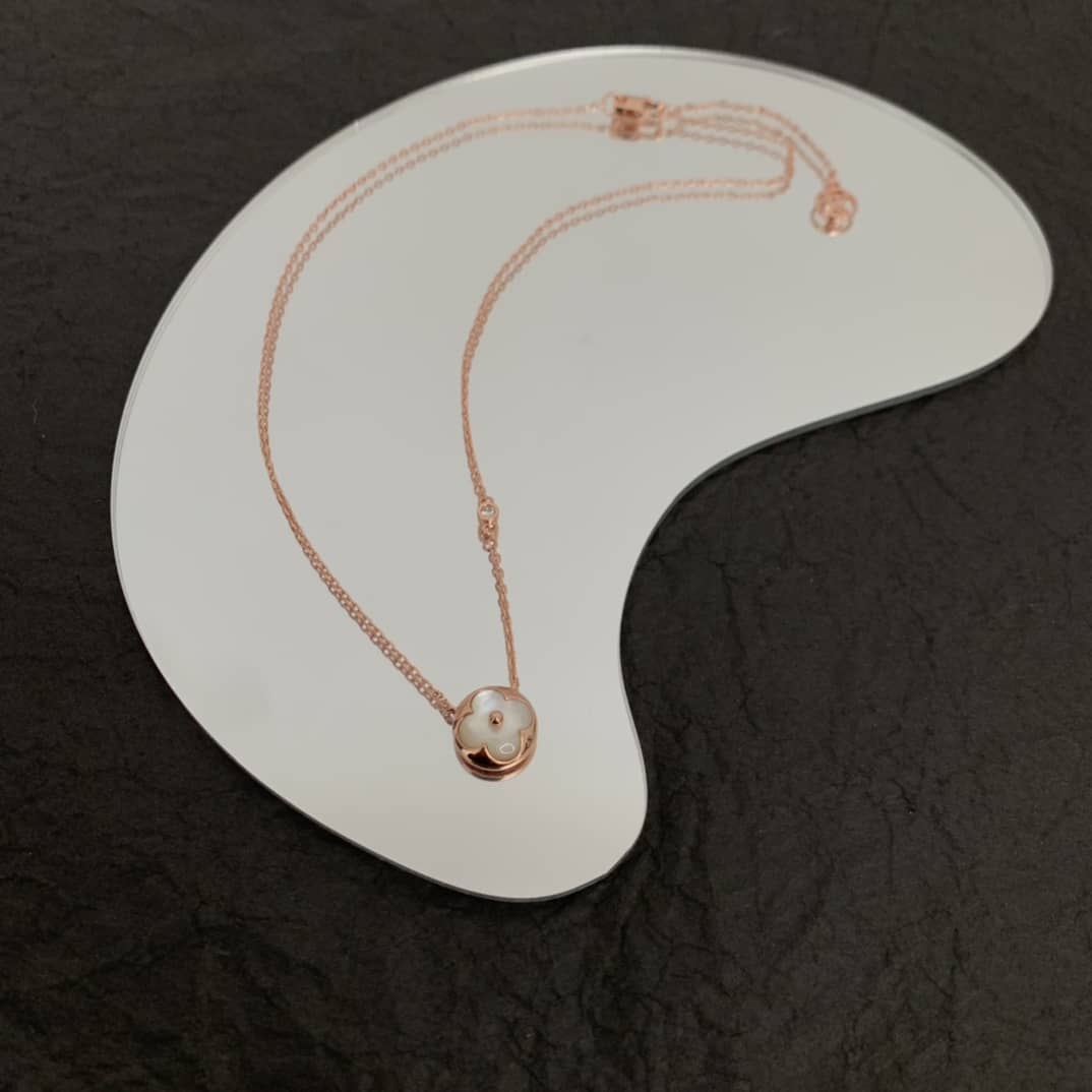 Louis Vuitton Designer Necklace Copy