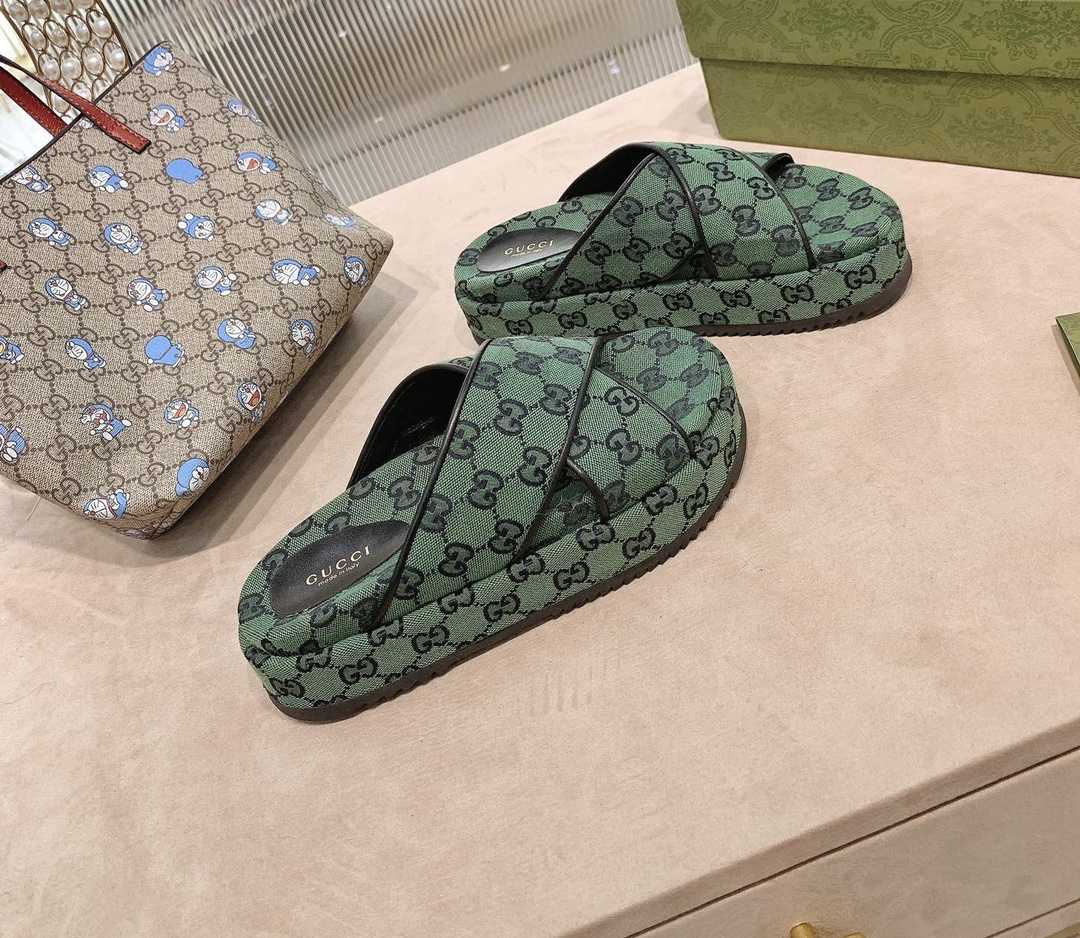 Gucci shoe387