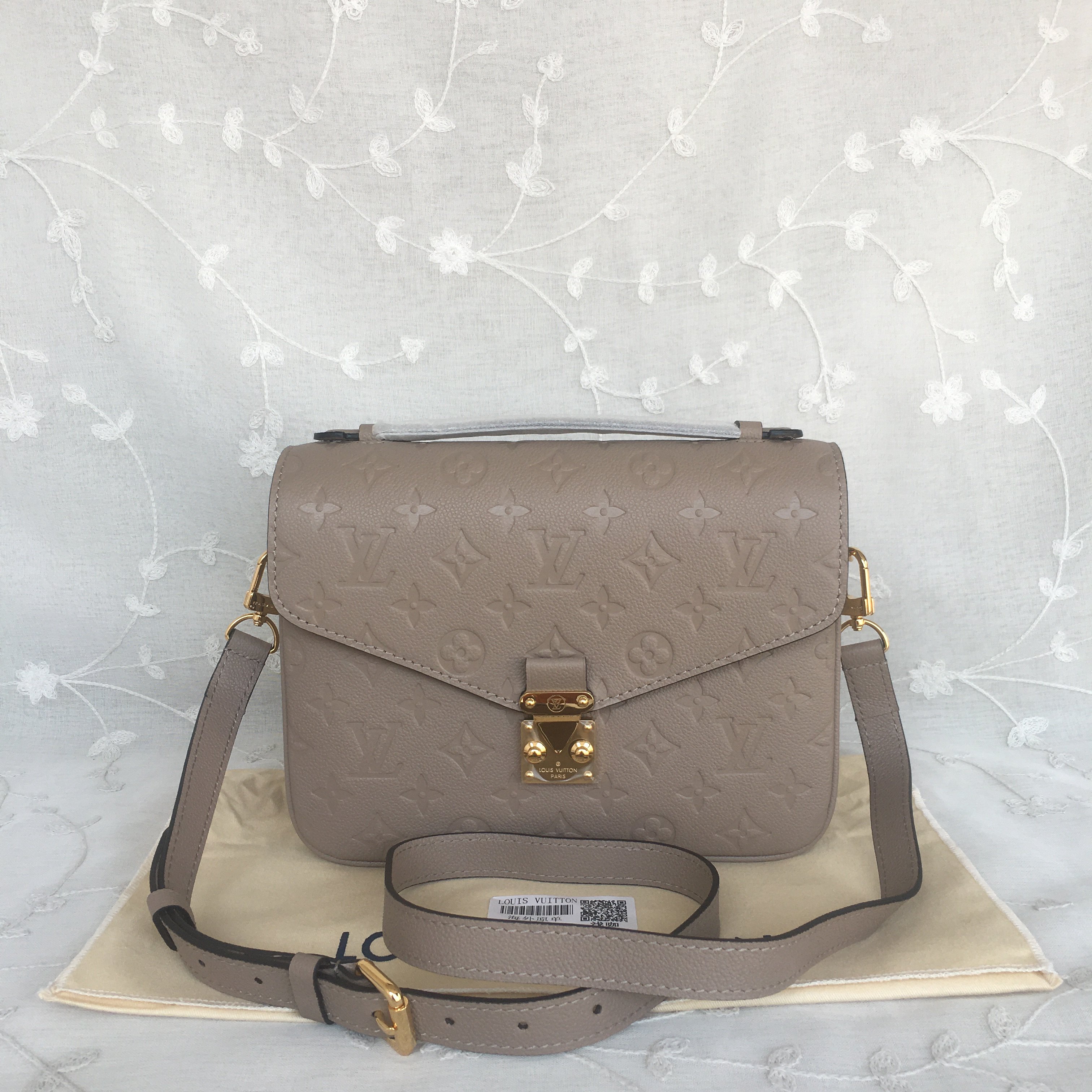 LV POCHETTE METIS M44155