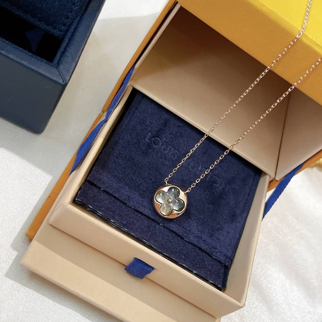 High Quality Louis Vuitton Necklace