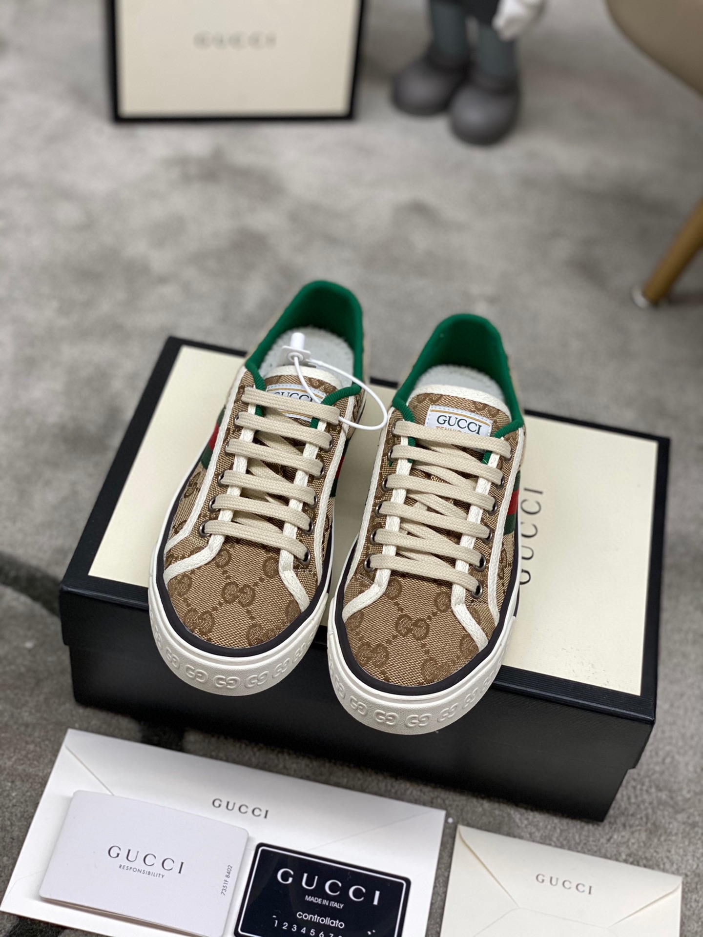 Gucci shoe204