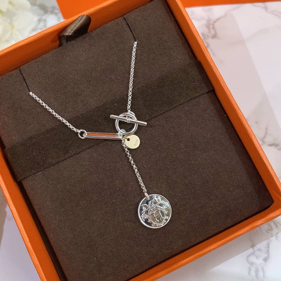 7 Star Hermes Necklace