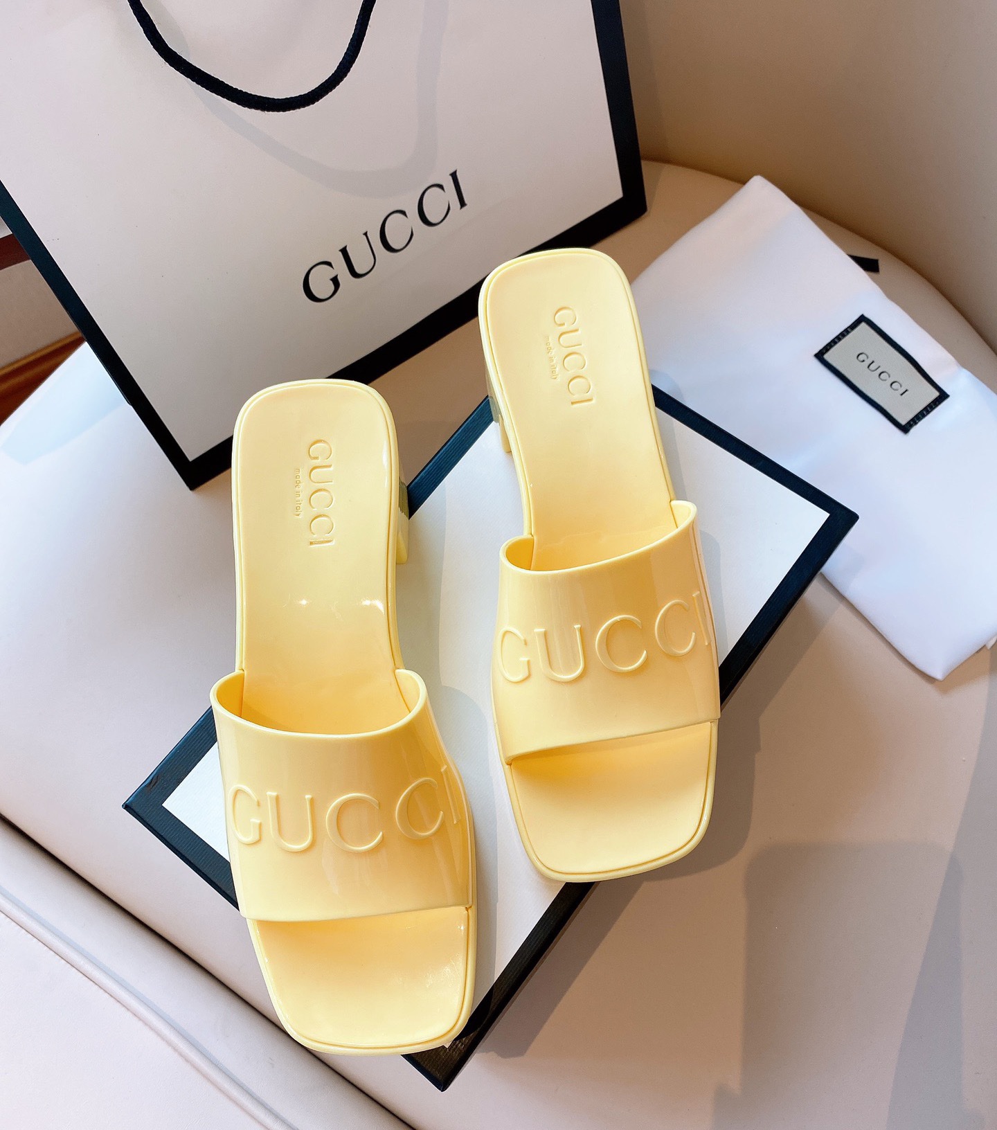 Gucci shoe307