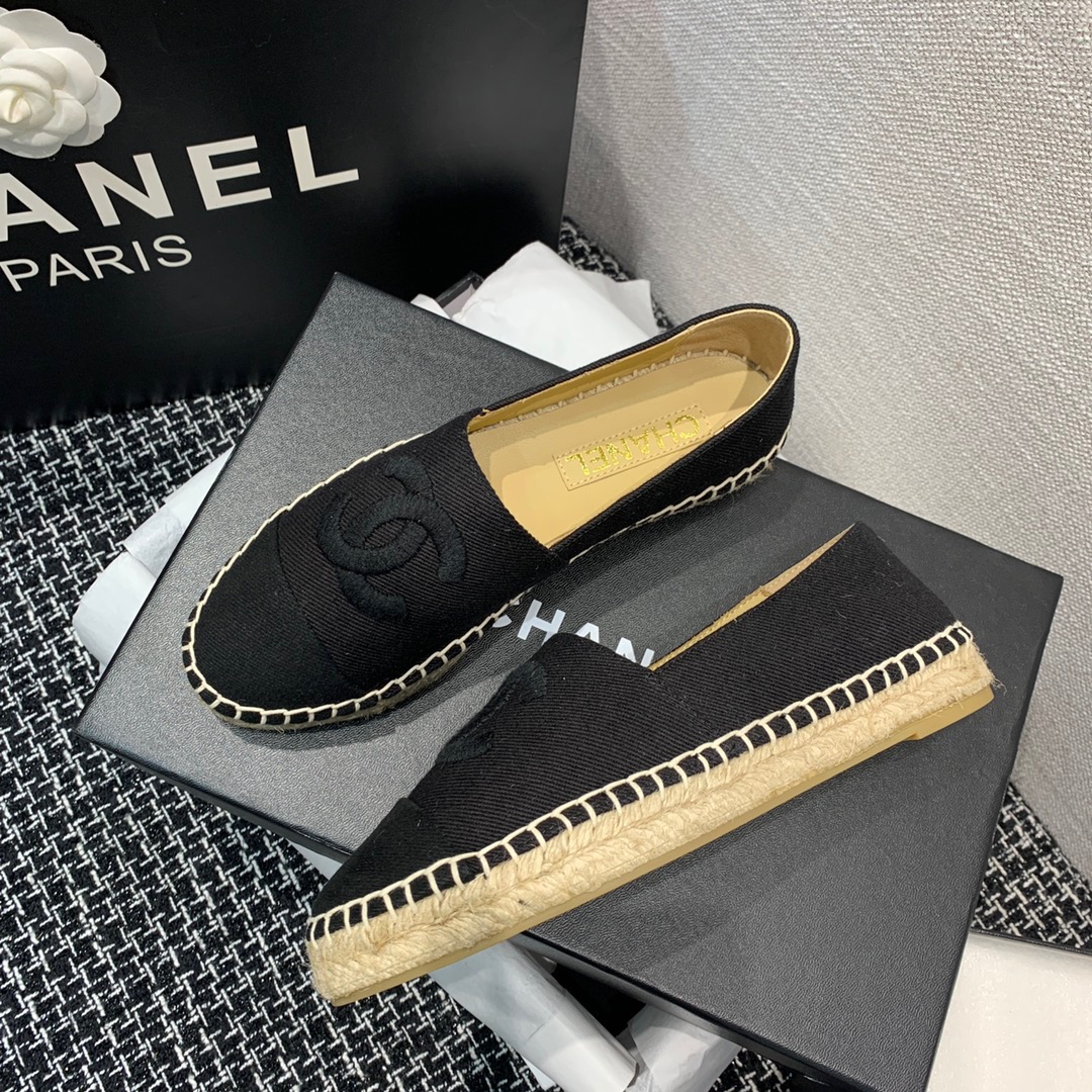 Chanel Shoes378