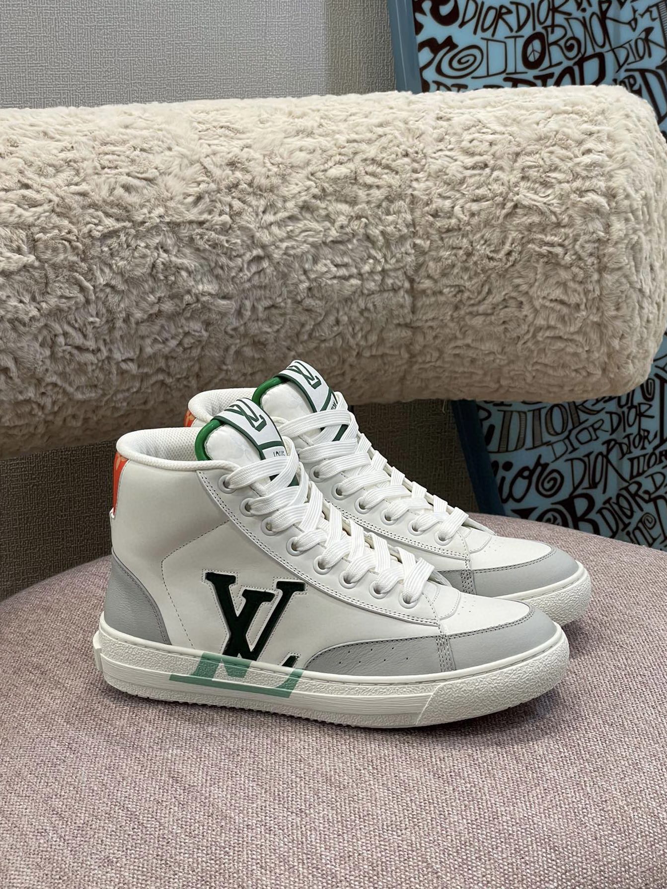 LV shoes306
