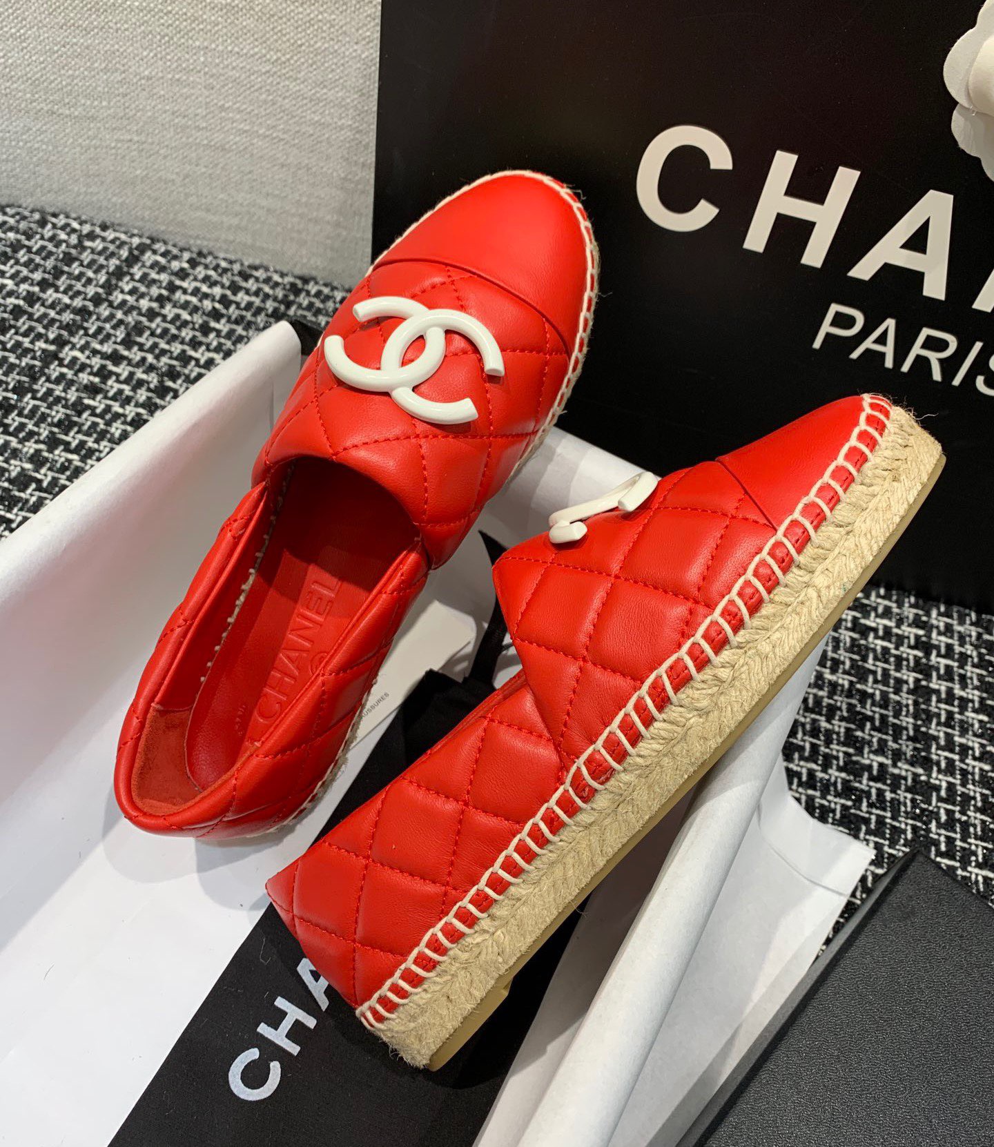 Chanel Shoes392