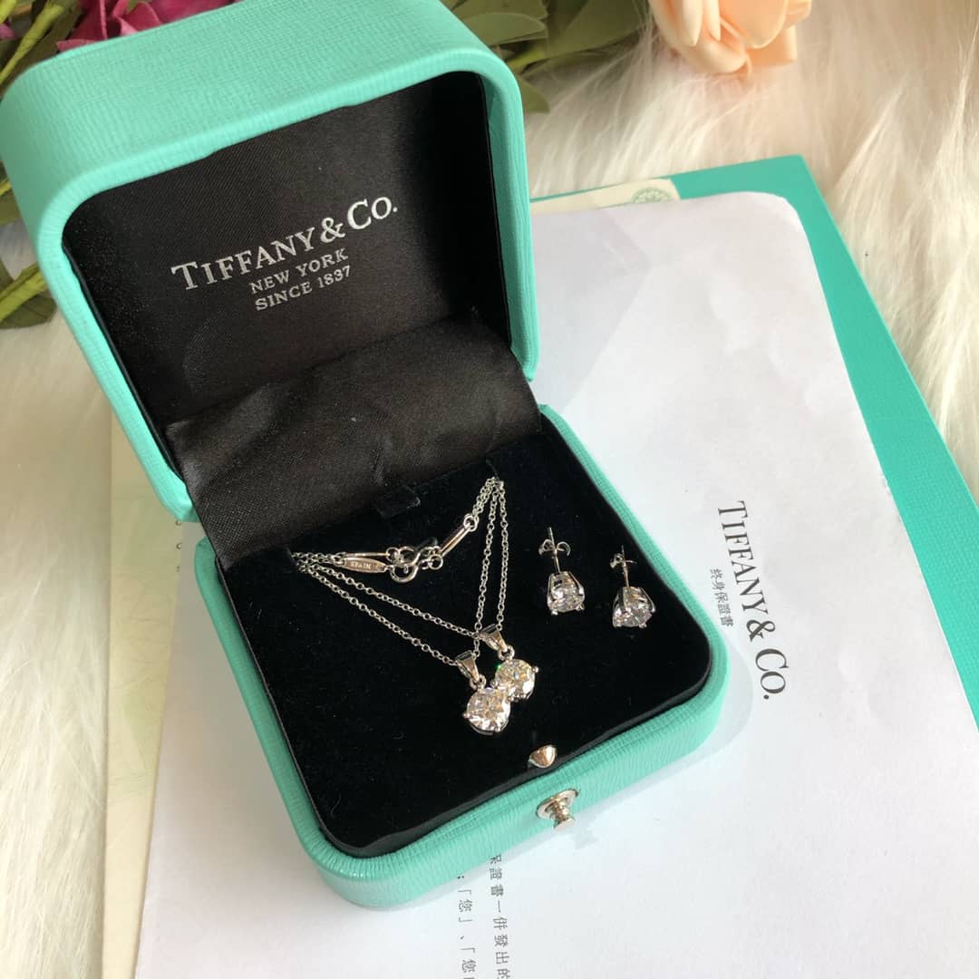 Wholesale Tiffany Logo Necklace