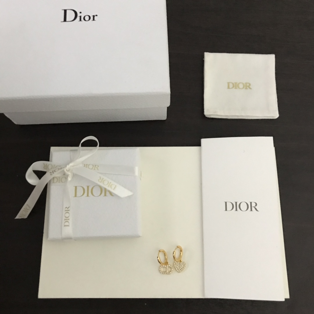 Dior CD letter love earrings