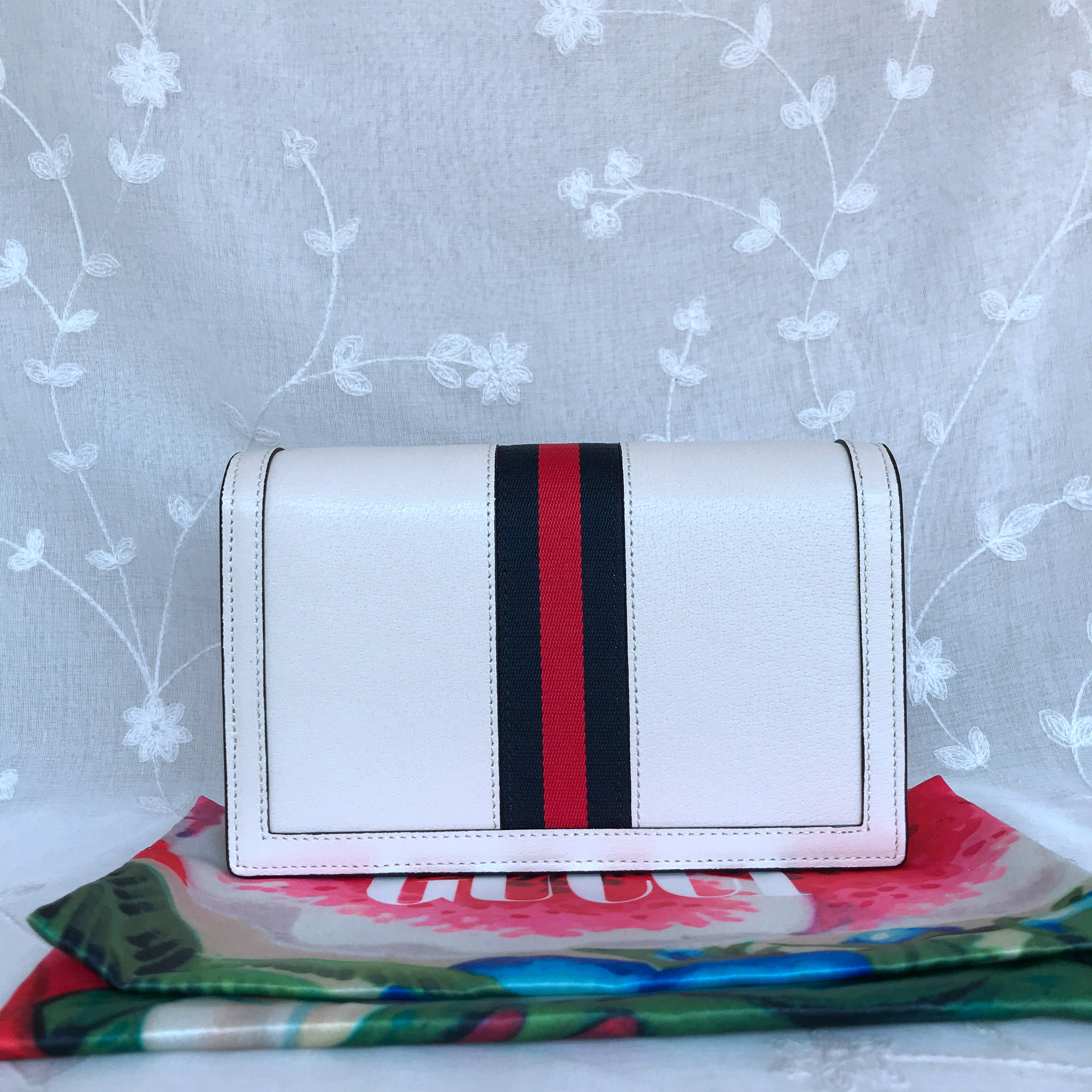 Gucci Chain shoulder bag 523150