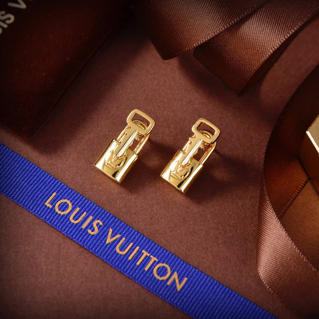 Knockoff Louis Vuitton Logo Earrings