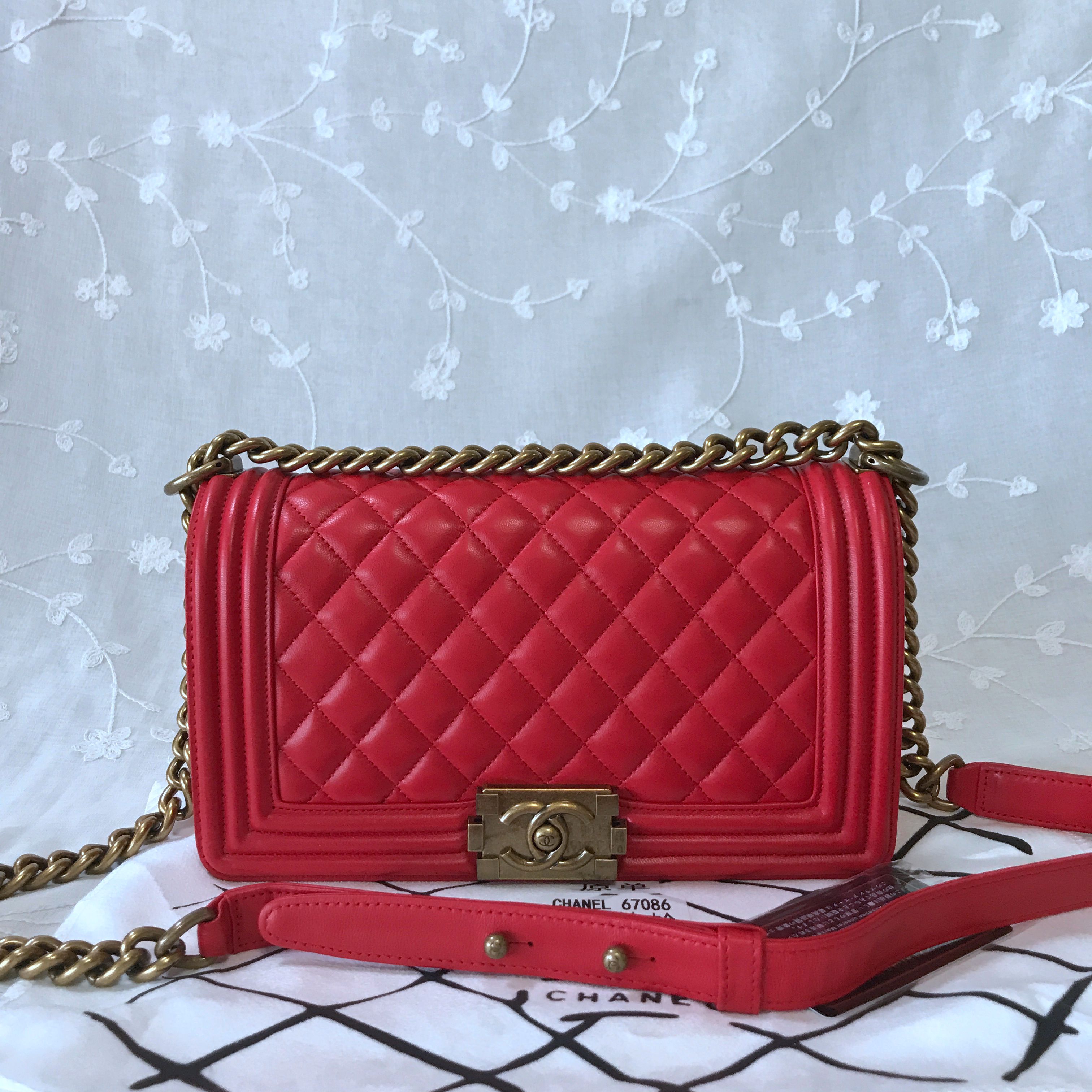 CHANEL BAY HANDBAG A67086