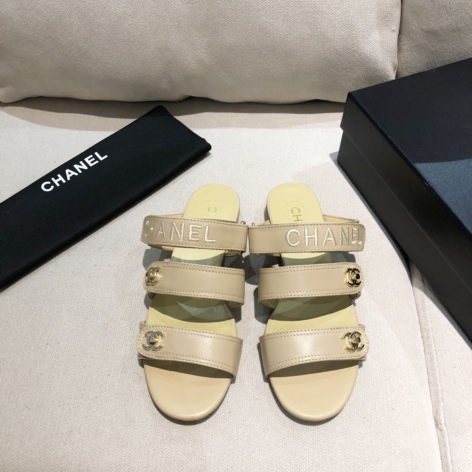 Chanel Shoes344
