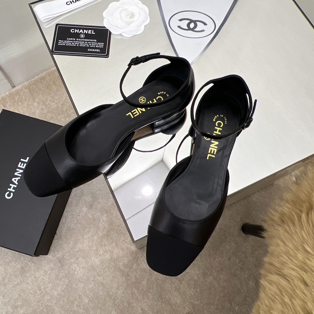 Chanel Shoes126