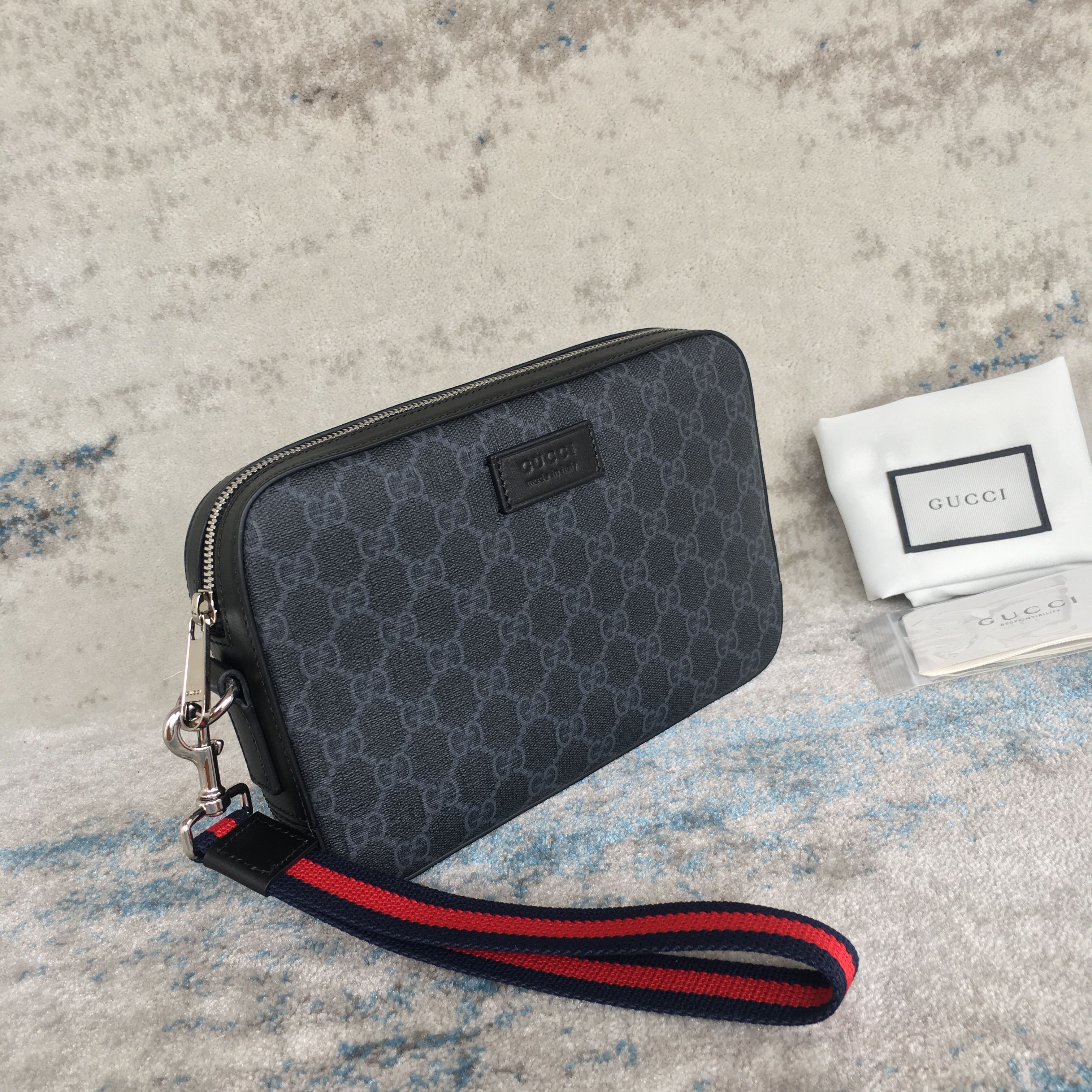 Gucci Handbag 495562