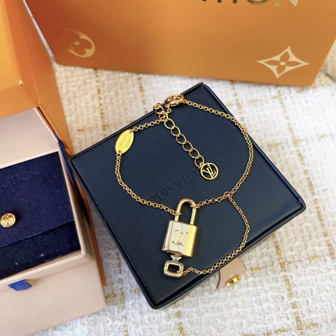 Replica Louis Vuitton Bracelet