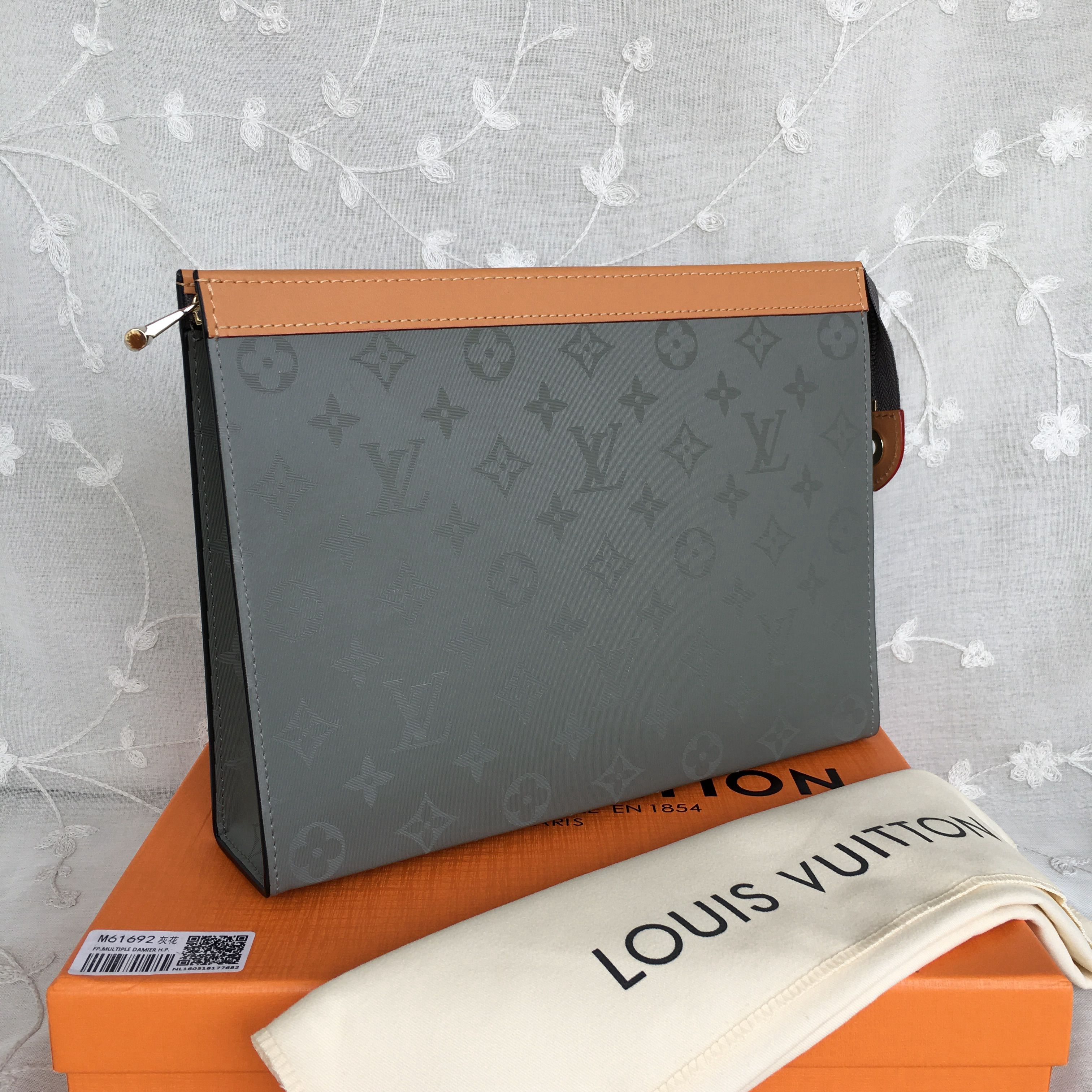 LV POCHETTE VOYAGE MM M61692