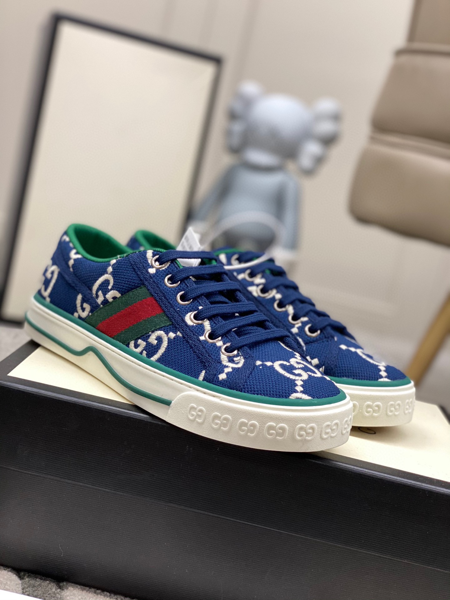 Gucci shoe200