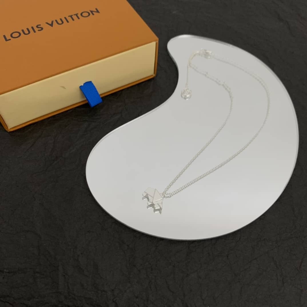 Wholesale Louis Vuitton Logo Necklace