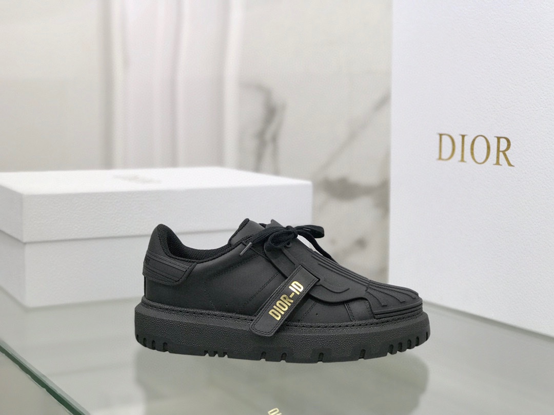 Dior shoes310