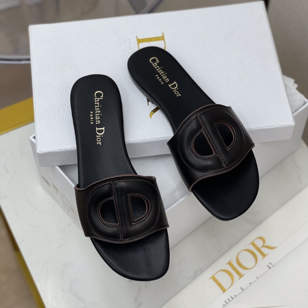 Dior shoes146
