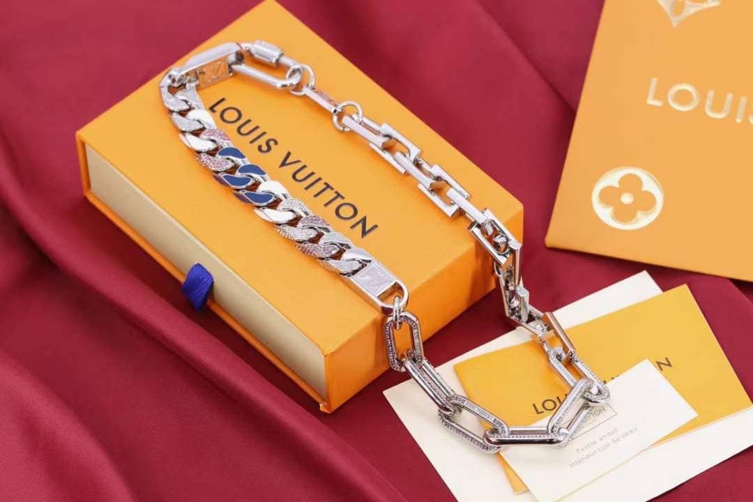 Replica Louis Vuitton Necklace