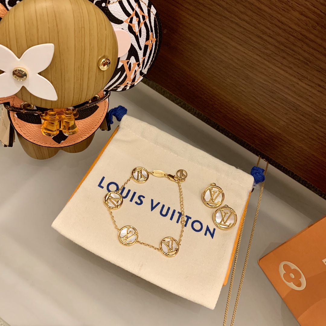 Bracelet jewelry earrings three-piece set