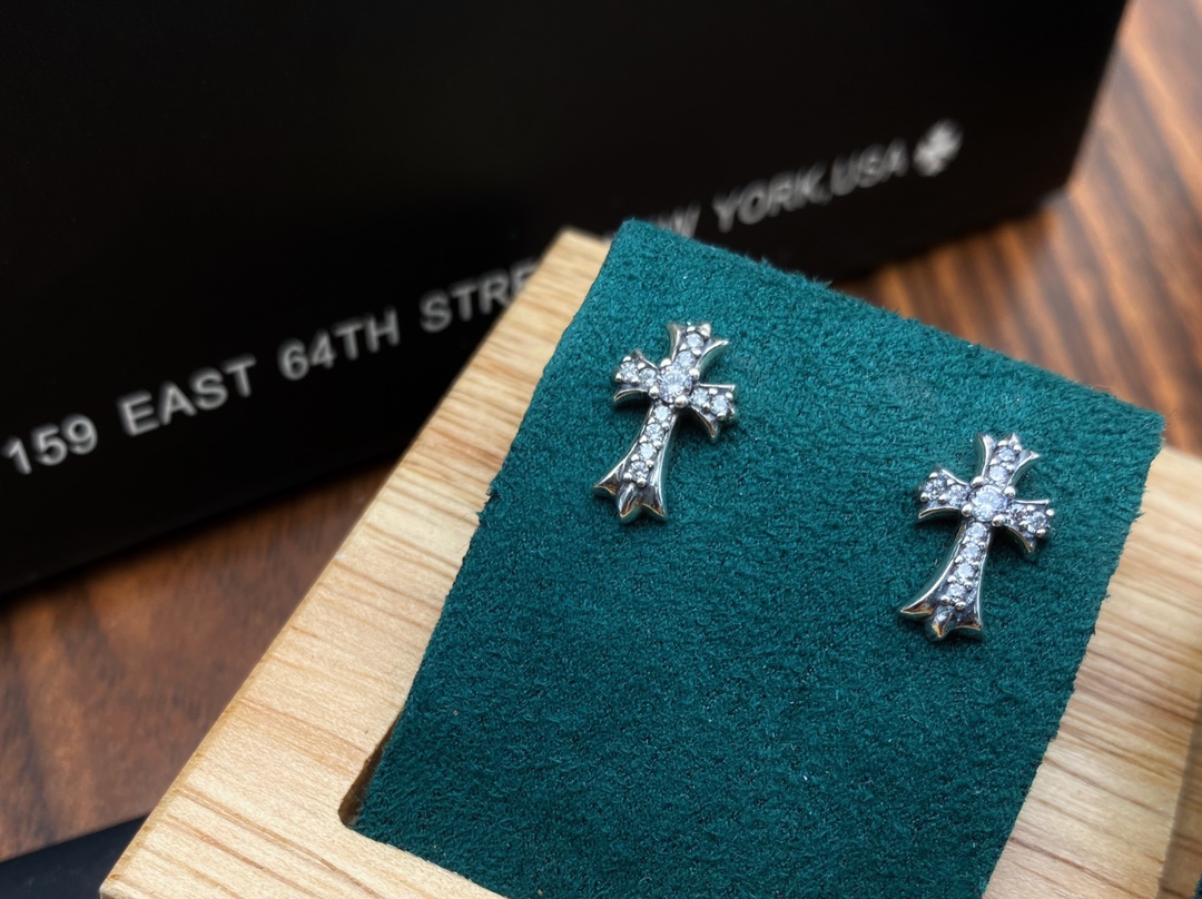 Chrome hearts Cross full drill stud earrings