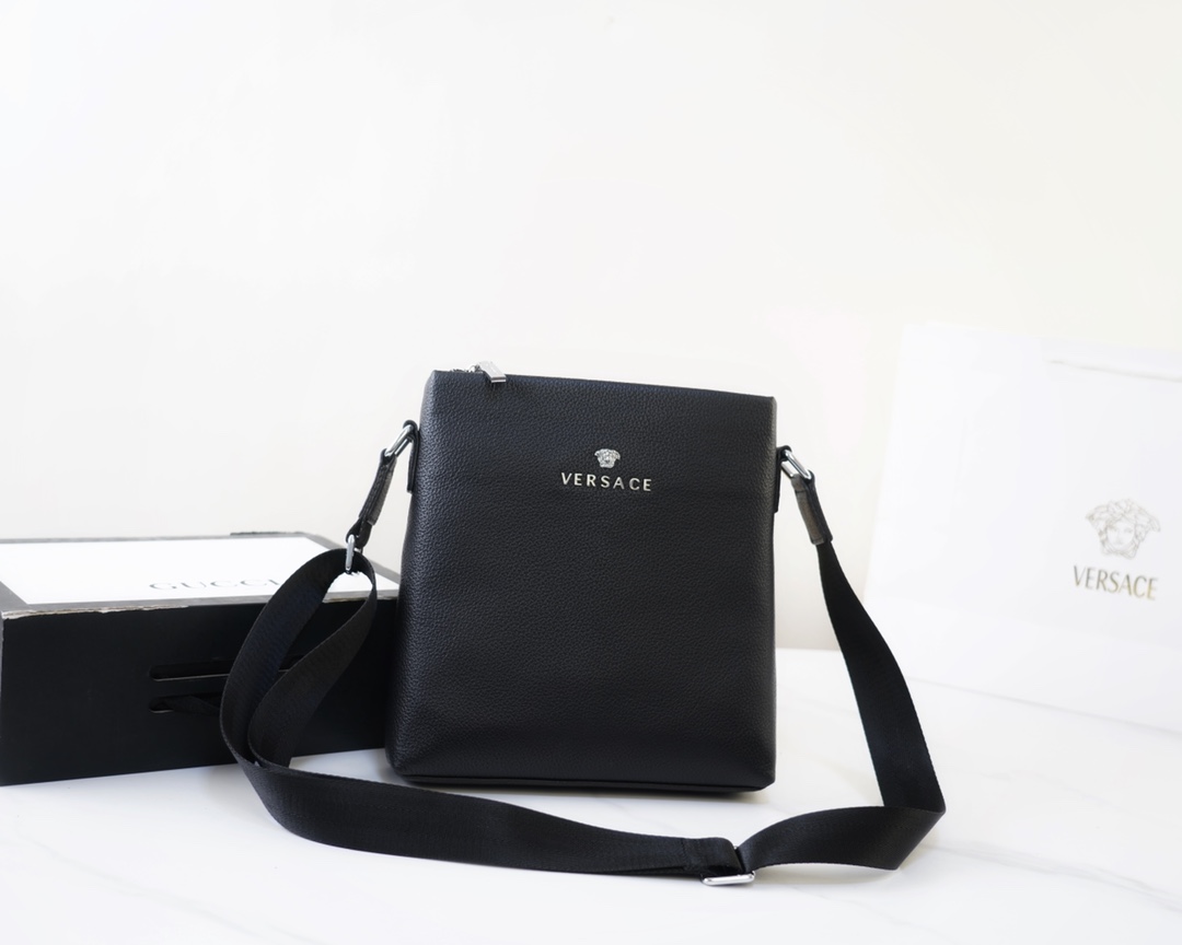 Versace #110058 Fashion Messenger Bags