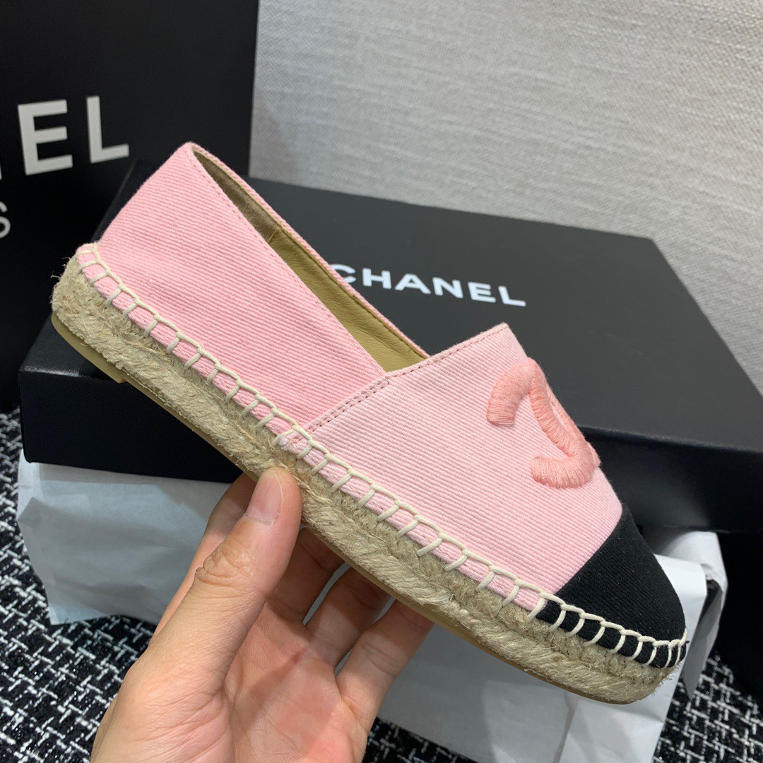 Chanel Shoes381