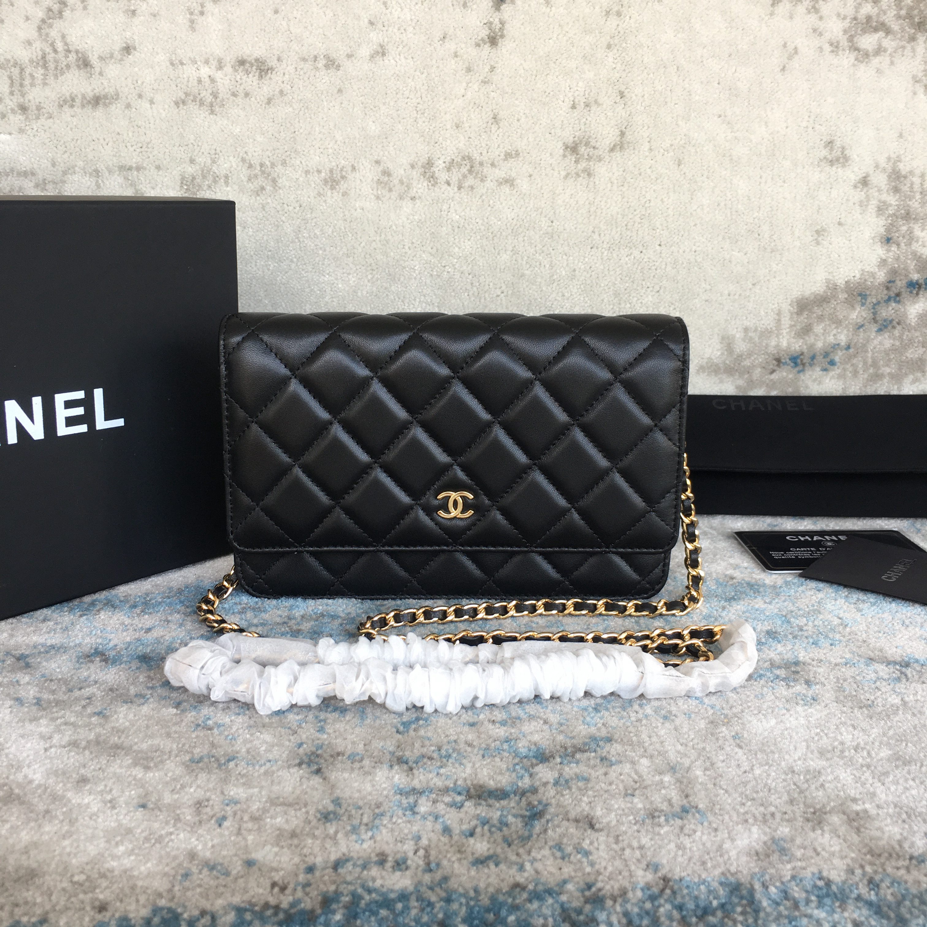 CHANEL WALLET ON CHAIN 33814
